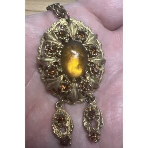 Vtg Ornate Victorian Style Brass Amber Orange Glass Pendant Dangle Necklace